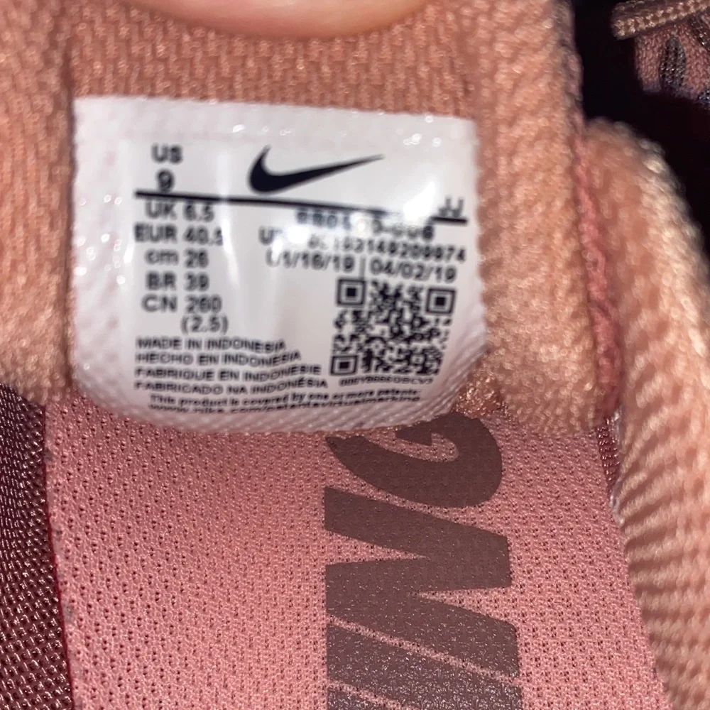 Nike Women's Pink Zoom Pegasus Sneakers - Picture 4 of 6
